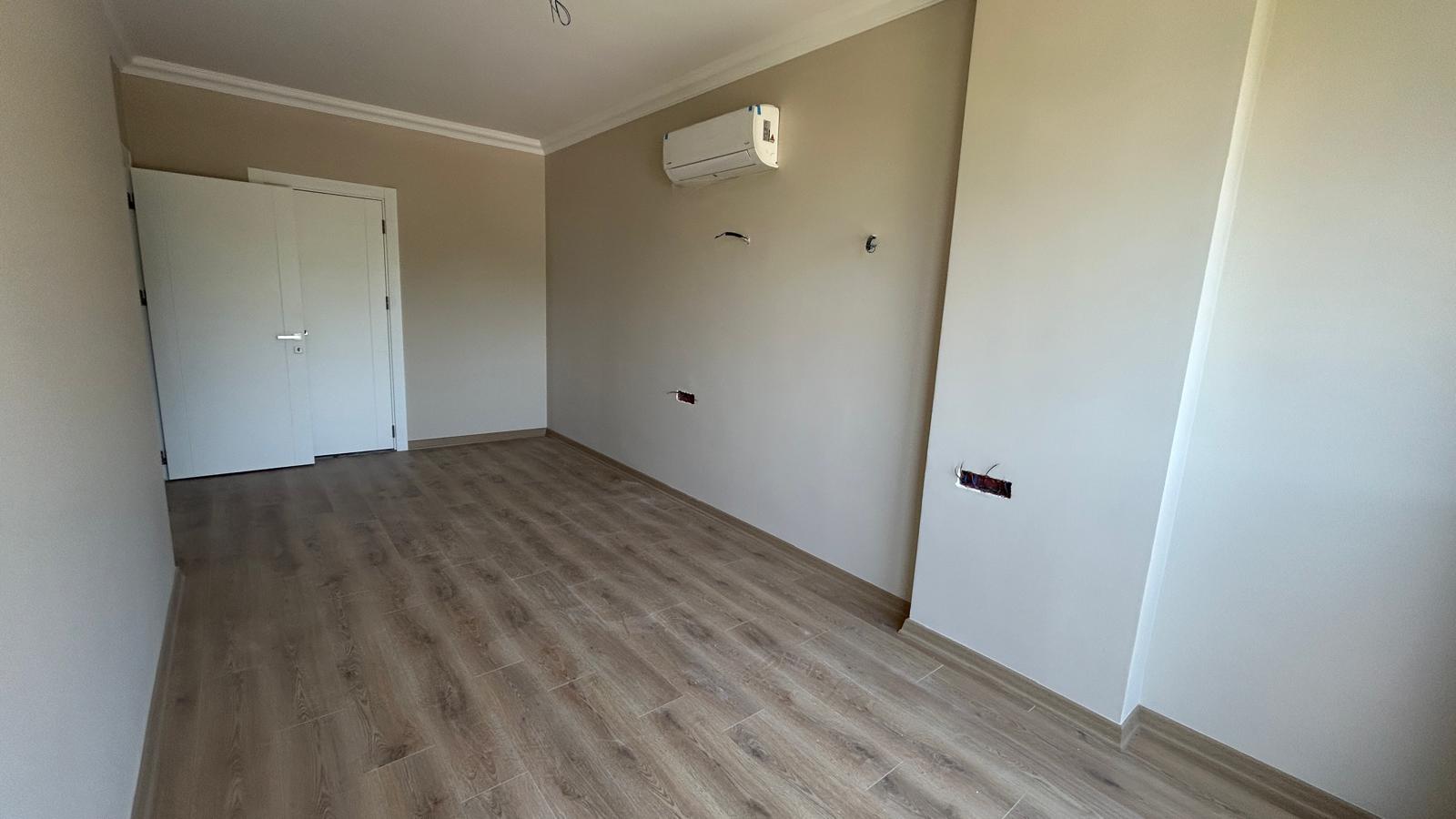 MARMARİS SİTELER BÖLGESİNDE FUL DENİZ MANZARALI 3+1 DÜZ DAİRELER